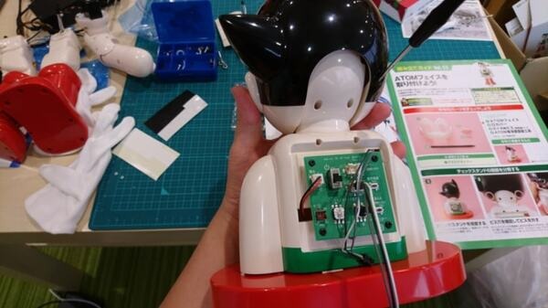 完成間近！ 講談社の「ATOM（アトム）」を68号まで組み立ててみた【週刊 鉄腕アトムを作ろう！】