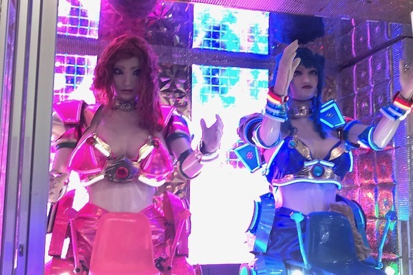 【ロボレス】新宿・歌舞伎町のロボットレストランが主要キャラ「ロボ子」をリニューアル！
