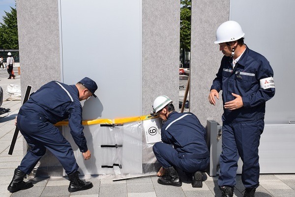 運搬ロボットやライブカメラでゲリラ豪雨などの災害に対応！三菱地所が総合防災訓練で