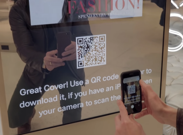 H＆Mタイムズスクエア店で「ボイスインタラクティブミラー」を導入