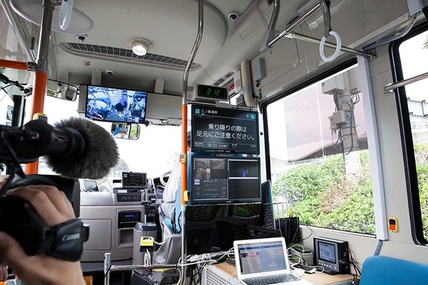 【動画あり】江ノ島の公道を走るSBドライブの自動運転バスに乗ってみた