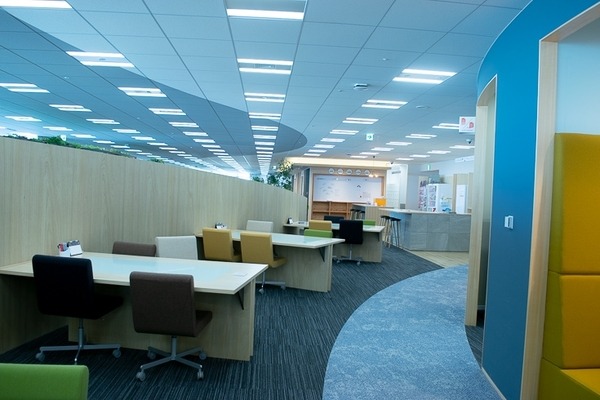 【フォトレポート】Amazonの新オフィスが初お披露目　多様性と働きやすさを重視