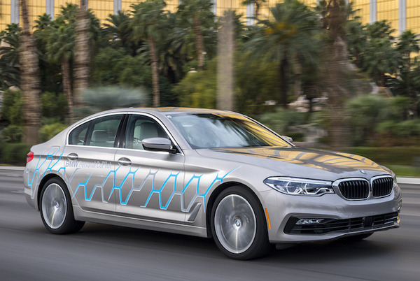 マイクロソフトCEO、BMWの車載システムへのAlexaとCortanaの統合事例を高く評価