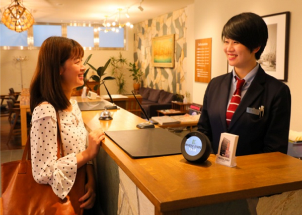 AIスマートスピーカーを全客室およびフロント・ロビーに導入、最大17言語に対応　海外旅行者向けホテル「HOTEL EMIT SHIBUYA」