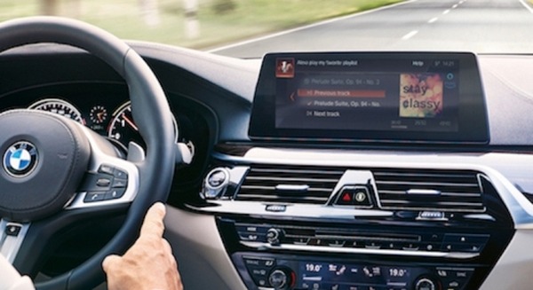 アマゾンの車載デバイス「Echo Auto」を解説！ 車内でも「Alexa」