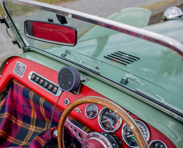 アマゾンの車載デバイス「Echo Auto」を解説！ 車内でも「Alexa」