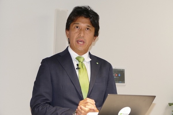 iRobotジャパン、より安価な新戦略商品「e5」を市場投入　ロボット掃除機世帯普及率向上を狙う