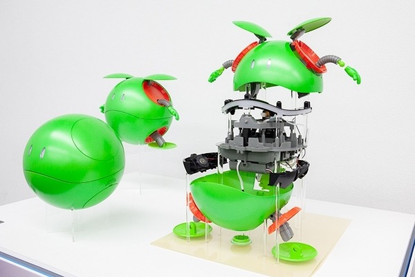 アムロとハロの夢の会話が実現！ガンダムの会話ロボット「ガンシェルジュ ハロ」と古谷徹氏が交わした音葉は