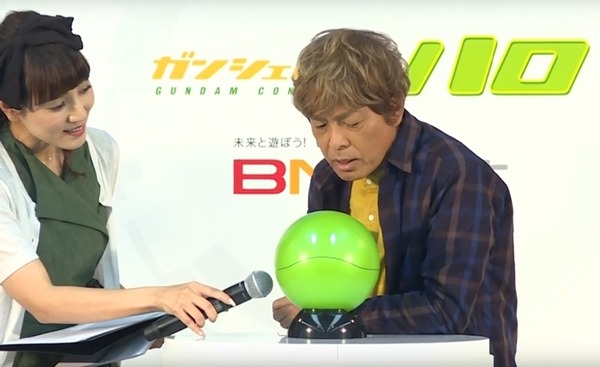 アムロとハロの夢の会話が実現！ガンダムの会話ロボット「ガンシェルジュ ハロ」と古谷徹氏が交わした音葉は