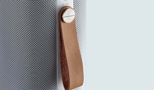 サンワサプライがAlexa搭載のスマートスピーカー「400-SP072W」を発売。バッテリー搭載で16,800円。