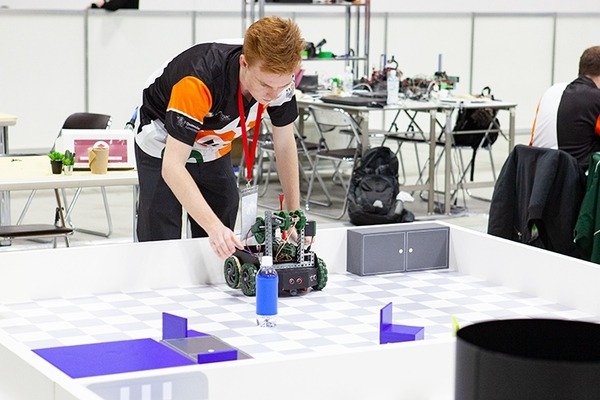 国際大会のWRS「ジュニア競技」ってどんなことするの? ロボットがいる将来の生活とプログラミング教育　競技委員長に聞く / World Robot Summit 2018