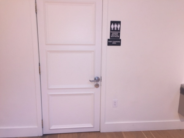 ニューヨークのAmazonの実店舗「4-Star」に行ってきた！　高評価の商品を2000点販売