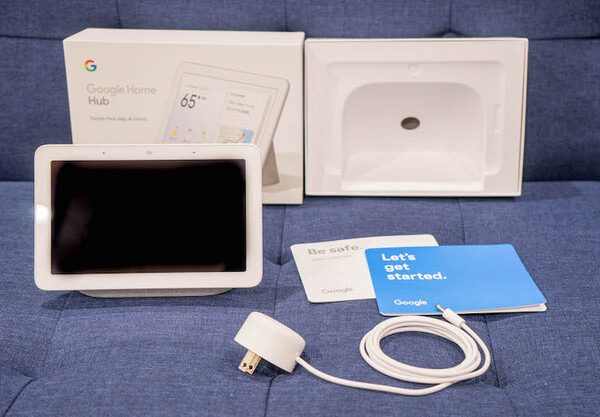 日本未発売の「Google Home Hub」を早速レビュー！ 小さくて可愛いディスプレイ搭載モデル