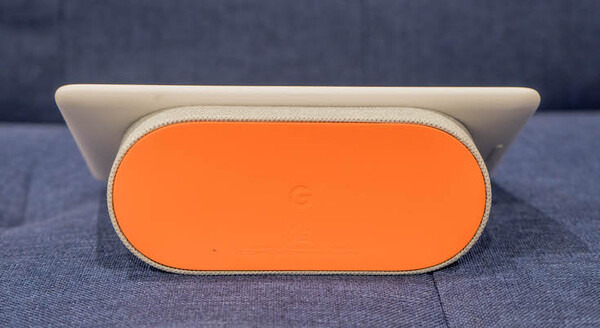 日本未発売の「Google Home Hub」を早速レビュー！ 小さくて可愛いディスプレイ搭載モデル