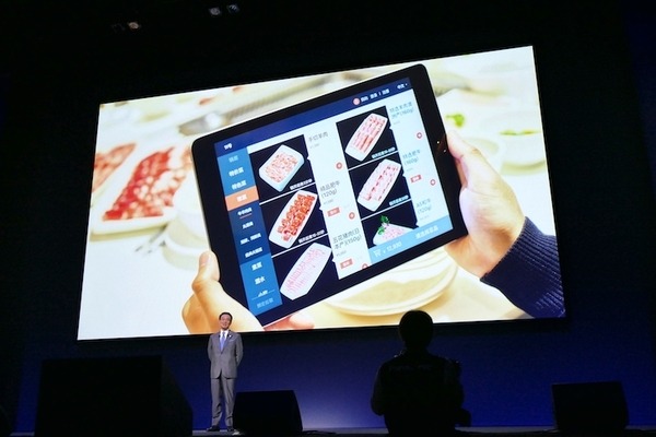 なぜ火鍋専門店にロボットだったのか　パナソニック津賀社長が語った「くらしアップデート」とは