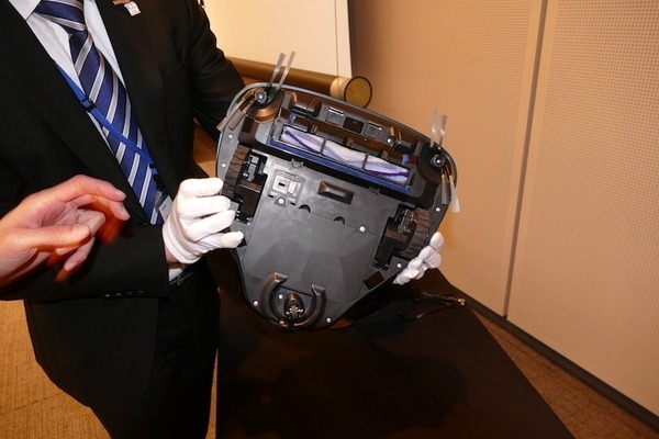 パナソニック、fuRoと開発中のロボット掃除機コンセプトモデルを公開　業務用ロボット掃除機「RULO pro」のセミナーも