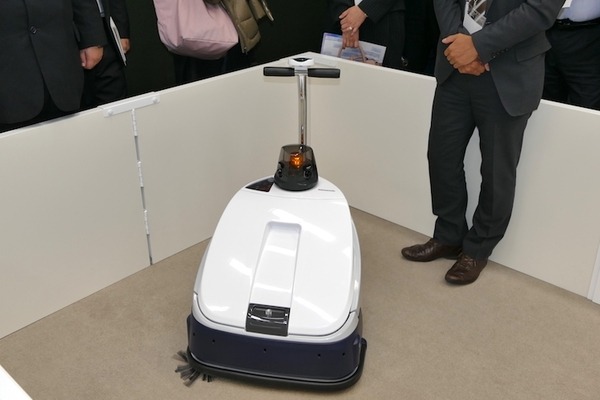 パナソニック、fuRoと開発中のロボット掃除機コンセプトモデルを公開　業務用ロボット掃除機「RULO pro」のセミナーも
