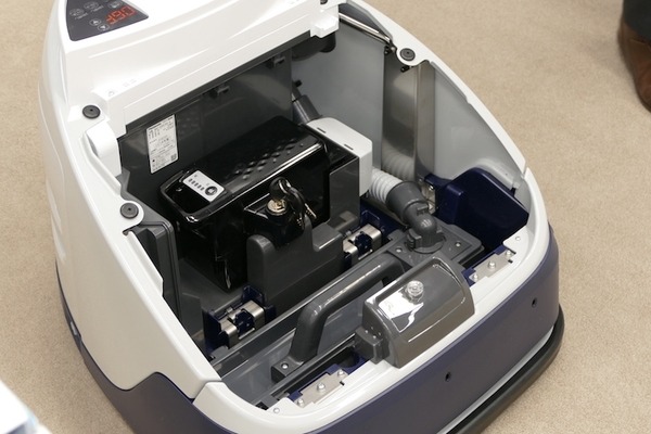 パナソニック、fuRoと開発中のロボット掃除機コンセプトモデルを公開　業務用ロボット掃除機「RULO pro」のセミナーも
