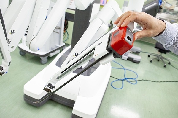ロボット支援手術が急増！「ダビンチ」とはどんなロボットか? 特長と課題、ロボット手術をとりまく日本の状況を探る(ダビンチ特集 /前編)