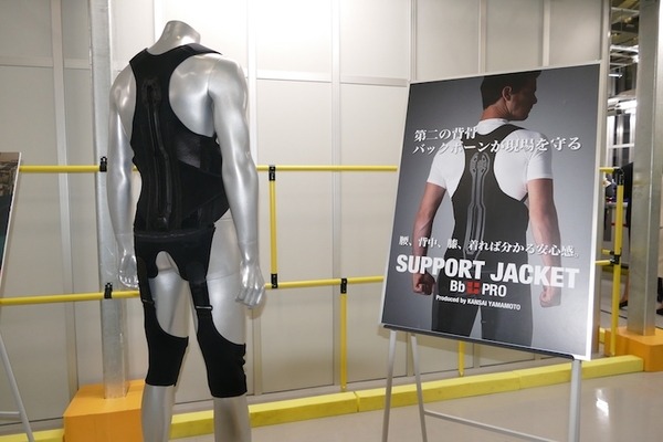 ジョンソン・エンド・ジョンソン、整形外科関連製品を扱うロボット倉庫を公開　ノルウェー製「オートストア」を導入