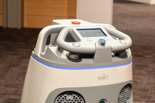 ソフトバンクが乾式の自動運転掃除ロボット「Whiz」を発表！手押しで掃除したルートを自動で学習「AI清掃PRO」シリーズ最新機