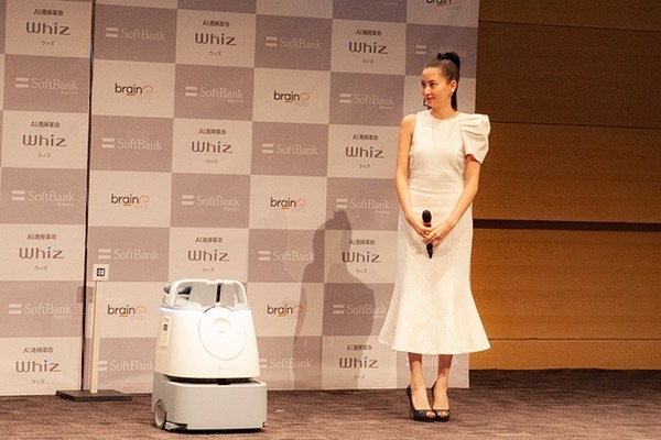 ソフトバンクが乾式の自動運転掃除ロボット「Whiz」を発表！手押しで掃除したルートを自動で学習「AI清掃PRO」シリーズ最新機
