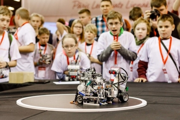 約3万人が参加するエストニア発のロボットイベント、2019年は日本で