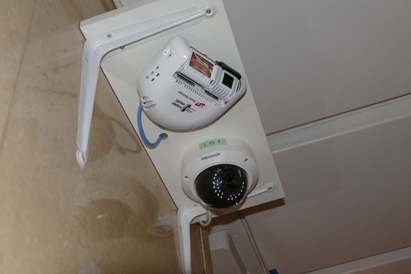 西武新宿駅で警備ロボット「ペルセウスボット」が実証実験中　11月26日から30日まで