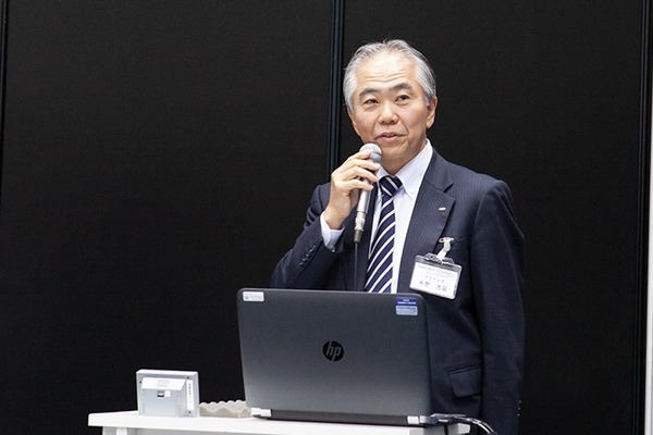 ビルメンテナンス「業務用清掃ロボット最前線」現状と課題、注目のロボット機種は? 日本ビルメンロボット協議会のパネル討論