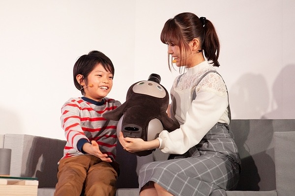 【速報】GROOVE Xの家庭用ロボット「LOVOT」が遂に初公開！ 価格は2体セットで60万円、本日19時予約受付開始