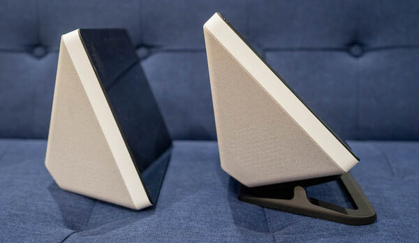 Amazon Echo Show（第2世代）用「角度調節スタンド」レビュー