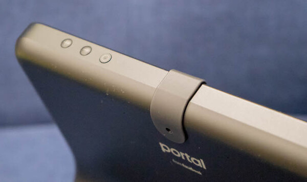 FBのスマートデバイス「Facebook Portal」 開封の儀！ Alexaと独自AIアシスタントを搭載