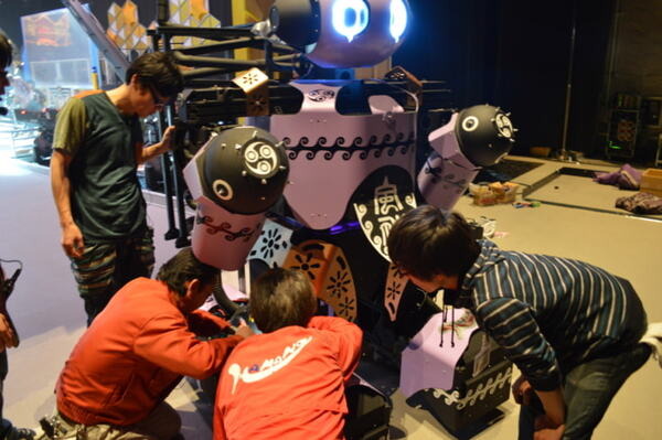 2mの巨大ロボット「風神」を希望者に譲ります　日テレの番組で活躍のロボ