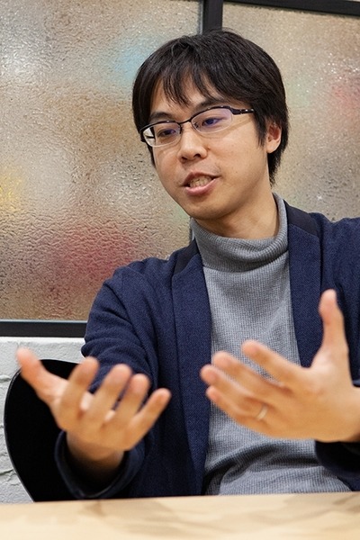 次世代ゴムはロボットの皮膚や筋肉になる　感じて動くゴム「e-Rubber」豊田合成・慶應大が共同開発、ロボデックスで展示へ