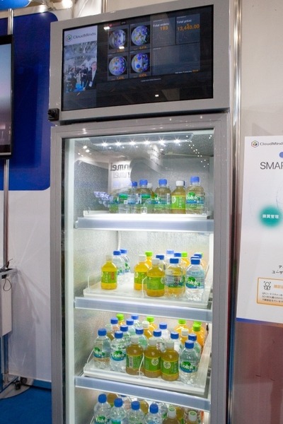 クラウドマインズが提案する「未来の自動販売機」、ロボデックスで展示！ロボット普及のため最先端サーボも発表