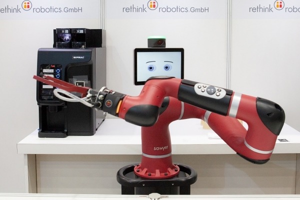 元気だったかい? リシンクロボティクスの「Sawyer」が会場でコーヒーを淹れてくれたよ