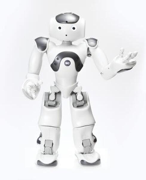 「Hitomean」と「Nao」を活用して、子供と高齢者向けのコミュニケーションロボットサービス実証実験が開始