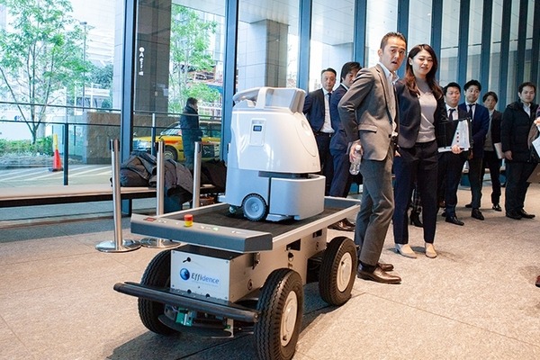 三菱地所が小型の業務用清掃ロボット「Whiz」導入に向けた実証実験を公開！その評価は・・・