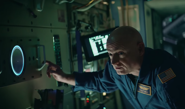 Alexaを組み込んだ「失敗作」とは？ Amazonのスーパーボウル予告CMが面白い