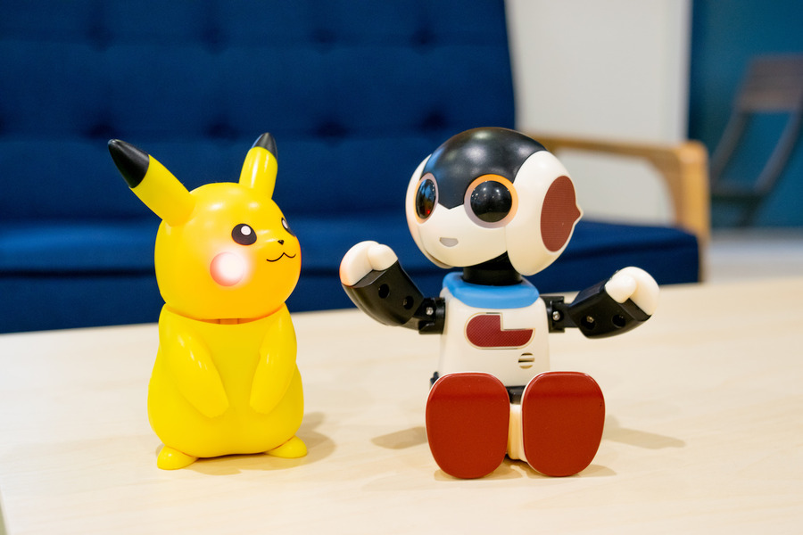 ロビコラボ最新作「こっちむいて！ロビ」が2月14日に発売！ 価格は3500円