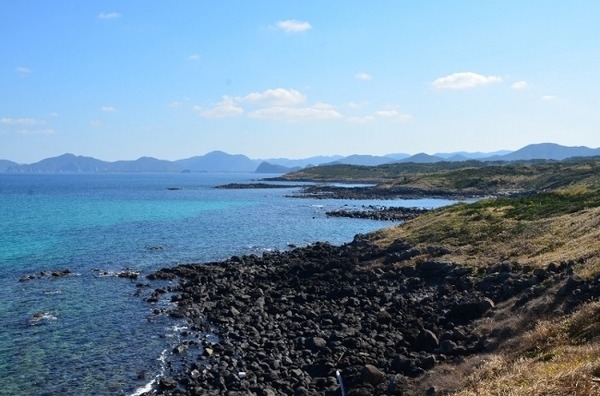 生活需品や食料品を輸送する無人物流、海洋ゴミの調査にドローンを活用　五島列島