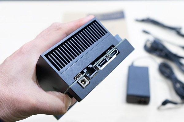 「Jetson AGX Xavier」レビュー(1)　ロボットや自律機器の頭脳になるAIコンピュータの最新モデル「開封の儀」