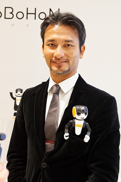 ロボホンの販売台数は1万2千台、右肩上がりに成長中！お留守番や英語学習など新機能を大幅に追加