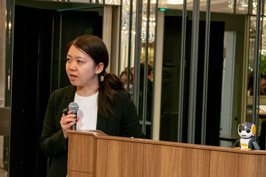 200体のロボホンがパフォーマンス！ ロボホンオーナーズミーティングが開催