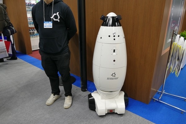 ALSOKが新型警備ロボット「REBORG-Z」をお披露目　SEQSENSEの「SQ-2」と共に三菱地所ビルで活用へ