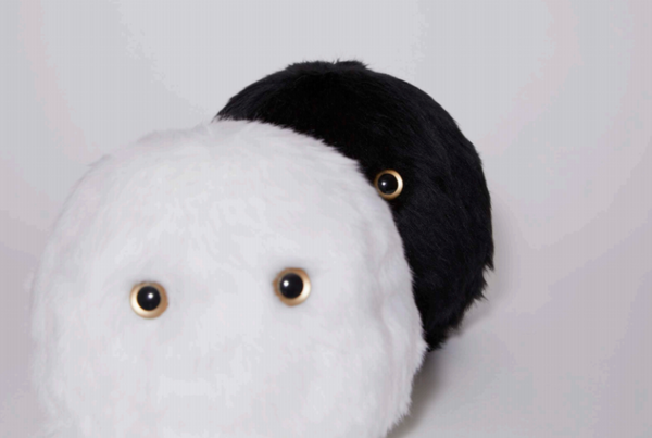 睡眠サポートロボット「ネモフ」を3/18睡眠の日に追加販売、白・黒に加えて新色のマーブル2色が追加