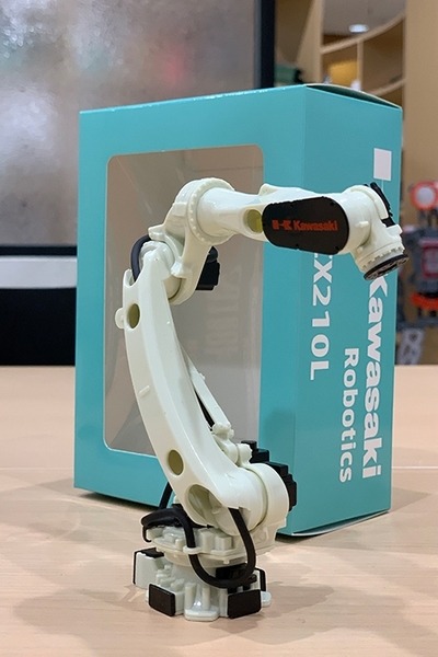 カワサキの産業用ロボットの完成品モデルを3名様に【ロボスタプレゼント】