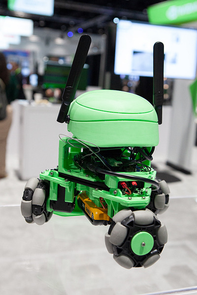 【GTC 2019】NVIDIAの小型ロボット「Kaya」が可愛い！展示会場で出会ったJetson搭載の自律ロボットたち　巨大な農業用ロボットも