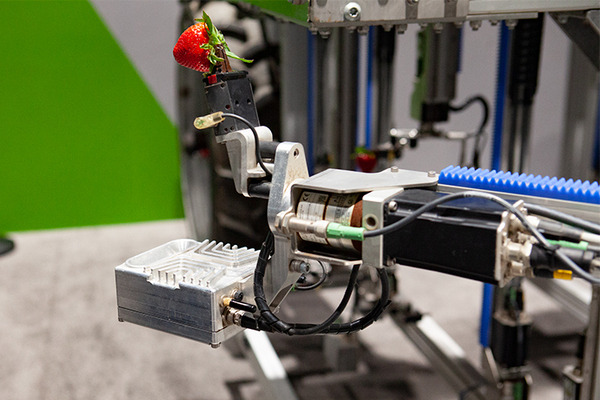 【GTC 2019】NVIDIAの小型ロボット「Kaya」が可愛い！展示会場で出会ったJetson搭載の自律ロボットたち　巨大な農業用ロボットも