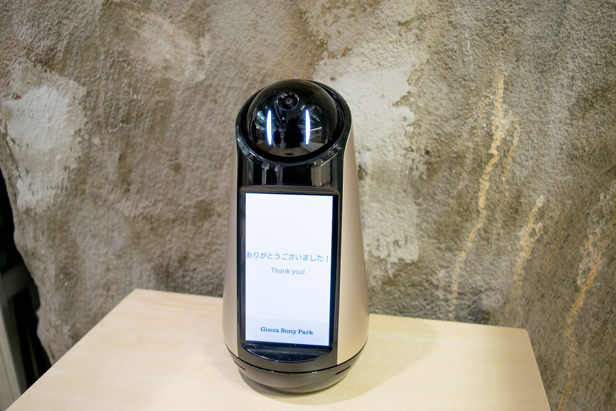 Xperia Hello!が12体で時計を表現！ ロックバンド「Suchmos」のニューアルバムとコラボ